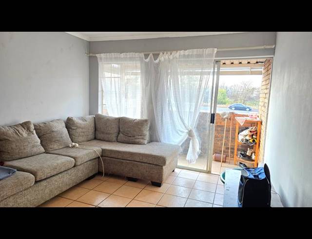 2 BEDROOM APARTMENT FOR SALE IN CLARINA